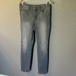 ATHLETA Sculptek Stretchy Skinny Jean! LIKE NEW! Size 4.